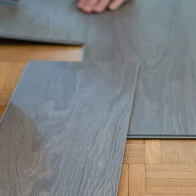 installing-vinyl-sheet